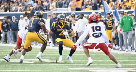 WVU receivers get busy against Cincinnati